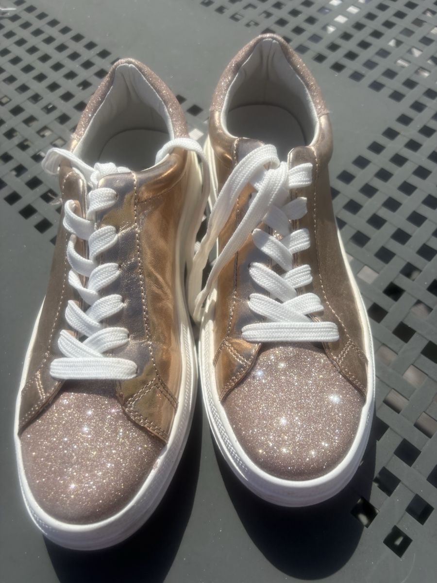 Damenschuhe: Rosegoldene Sneaker aus Mailand , NEU – Neu (gemäss Beschreibung) aus Obbürgen von bugi6868 7