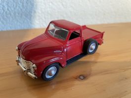 Rotes Chevrolet 3100 Modellauto, Massstab 1:36, Top!