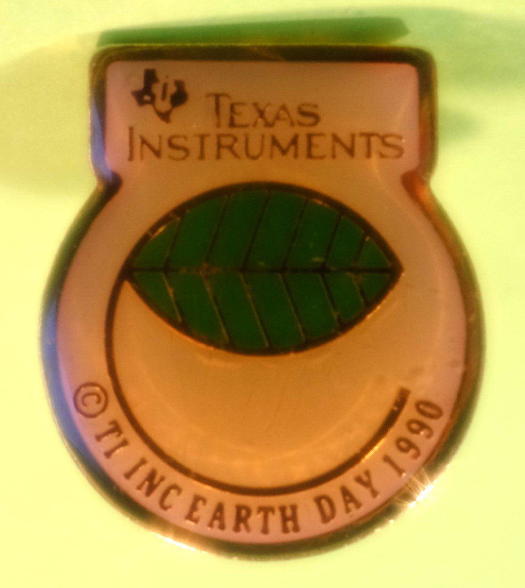 Texas Instruments Calcolatrici tascabili: Texas Instruments ....1990   Pin Abzeichen – Usato da diegten venduto da scarcecol