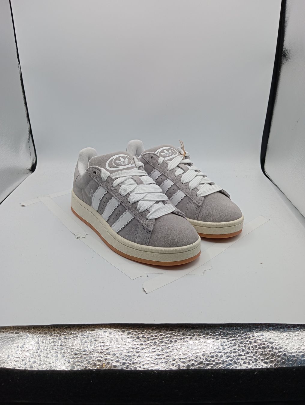Adidas Scarpe da uomo: Adidas Campus 00s Grey White EU 48 – Nuovo e nell'imballaggio originale da Schaffhausen venduto da outlez 1