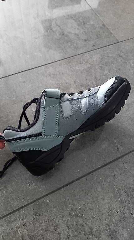 Chaussures femmes: Damen Velo Schuhe Größe 39/40 – D'occasion à Hägglingen par sab_9mpp