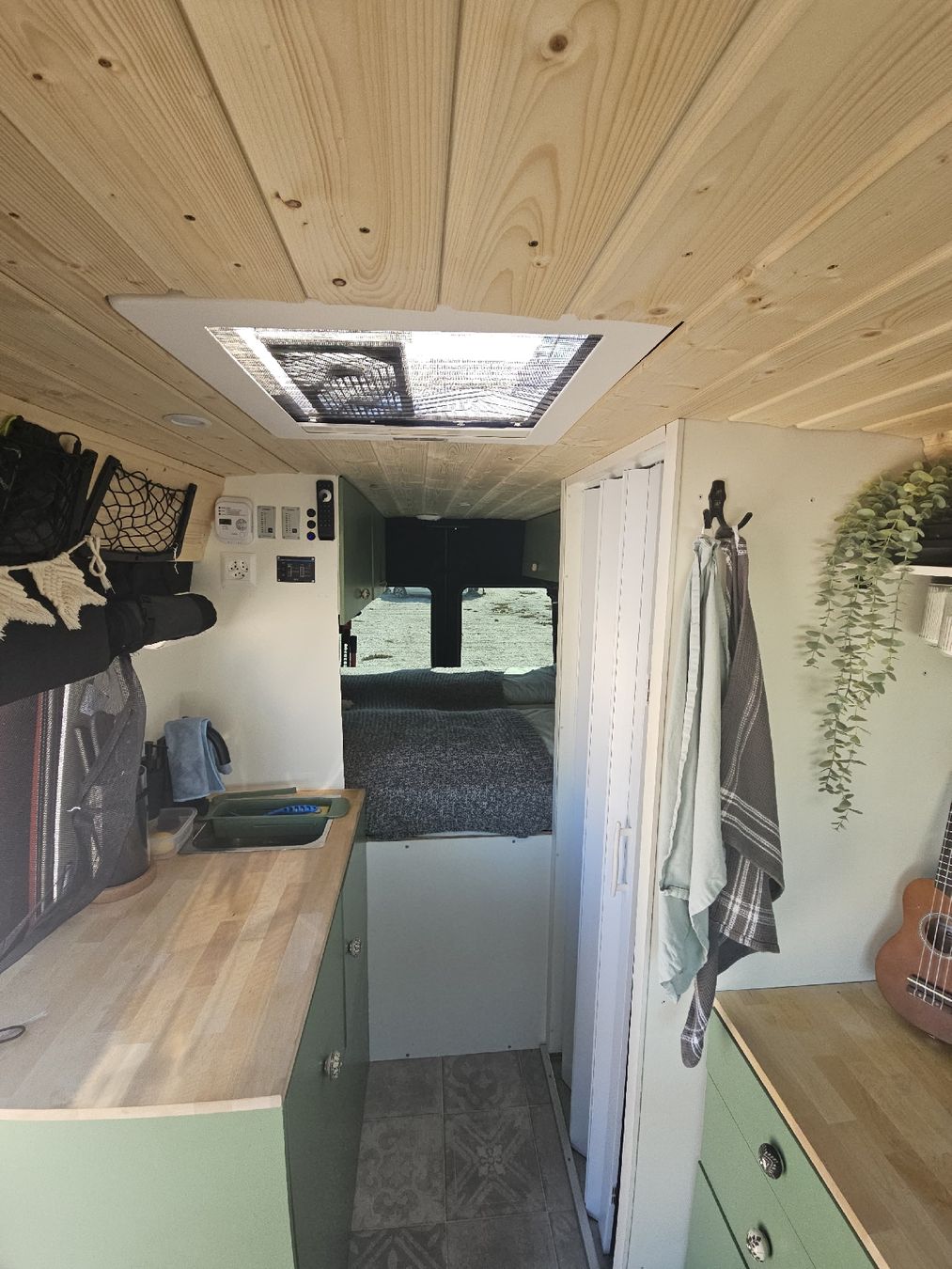 Mercedes-Benz Veicoli da campeggio: Mercedes Sprinter 4x4 Camper 316 CDI – Usato da Zürich venduto da mikai 2