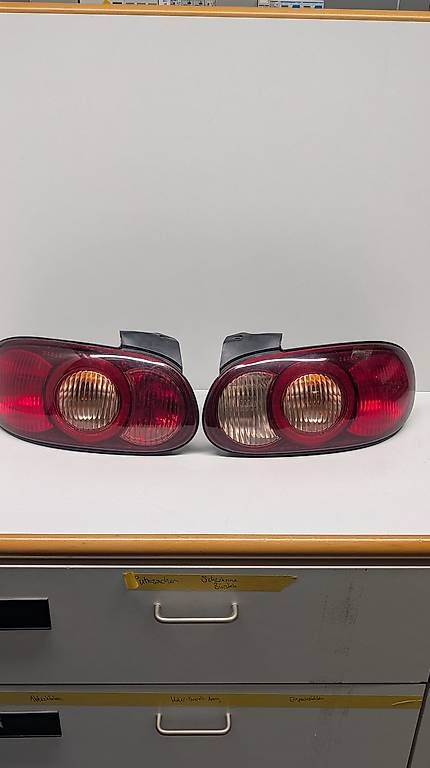 Alle Autoersatzteile: Rückleuchten Set re+li original MX-5 NBFL – Gebraucht aus Menznau von Zwie 2