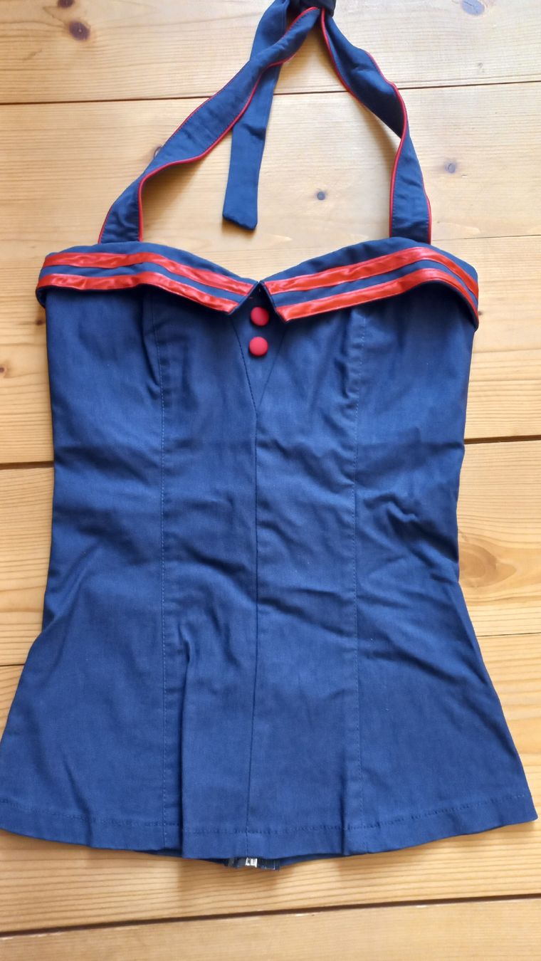Lotti di vestiti: rockabilly top und shorts (S) – Usato da Buus venduto da ZinaidaR 1