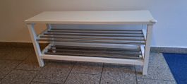 Ikea Schuhbank weiss mit zwei Metallablagen