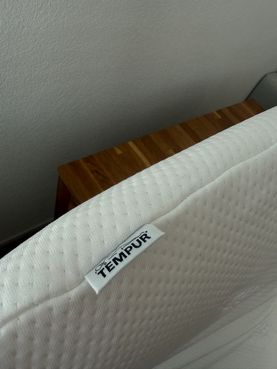 Tempur Cuscini: Tempur pillow white good condition – Nuovo (secondo la descrizione) da Zürich venduto da cno_7j6g