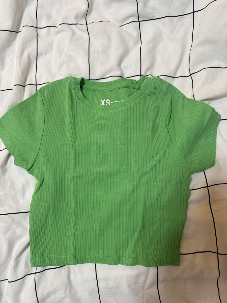 Top: Crop Top New Yorker – Usato da Lyss venduto da sandra19613