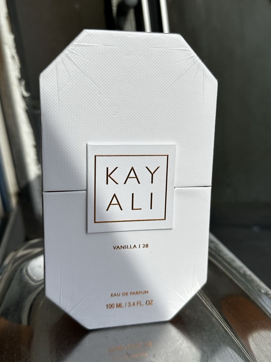 Kayali Profumi & Eau de Toilette: Kayali Vanilla 28 100ml – Nuovo (secondo la descrizione) da La Chaux-de-Fonds venduto da Zehzouille 2