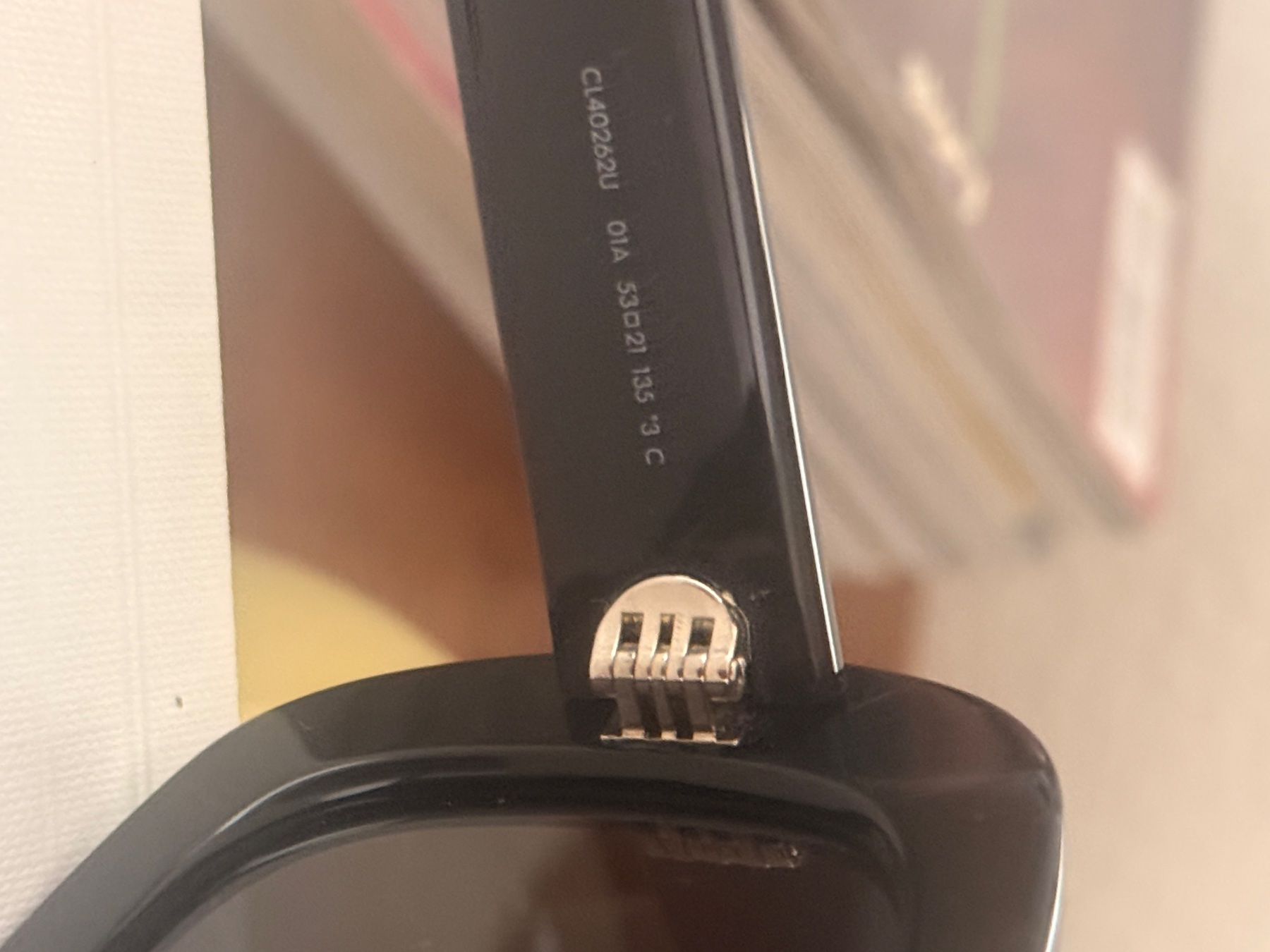Celine Brillen & Gläser: CELINE CL40262U Sonnenbrille – Gebraucht aus Zürich von jana_lorena 2