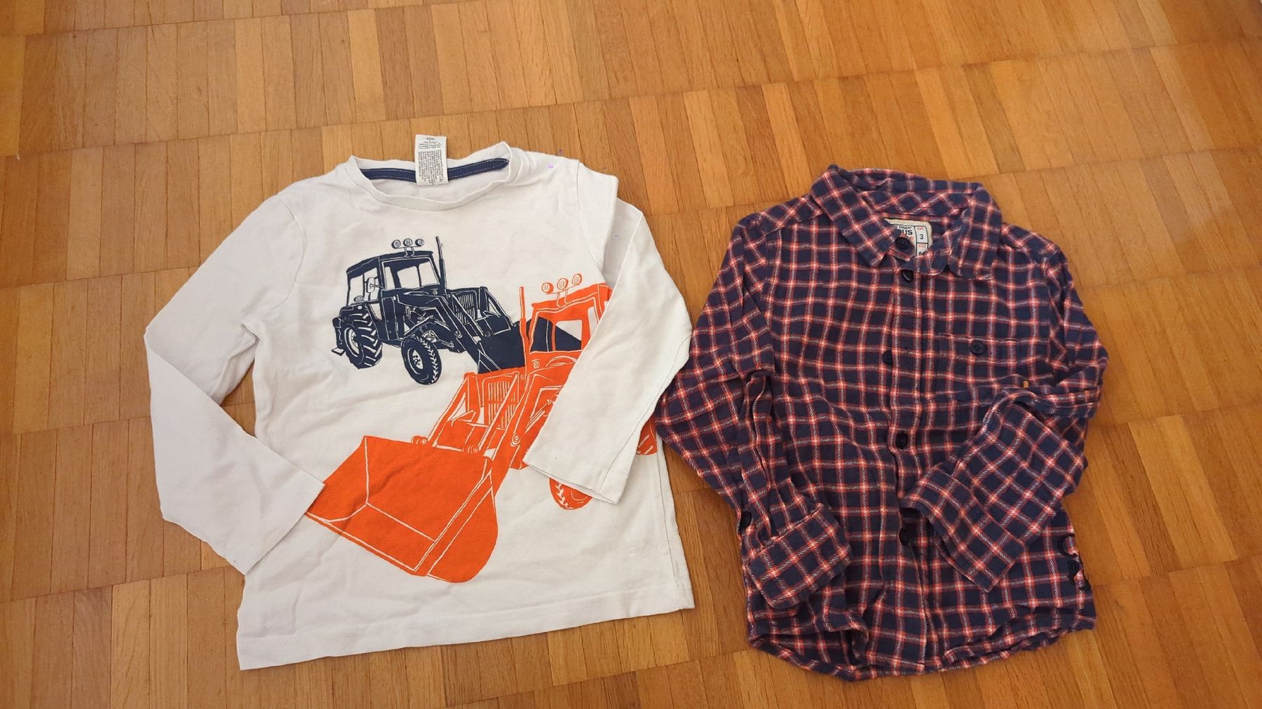 Lotti & Set di vestiti: grosses Kleiderpaket 98/104 – Usato da Zürich venduto da Rulabco 4