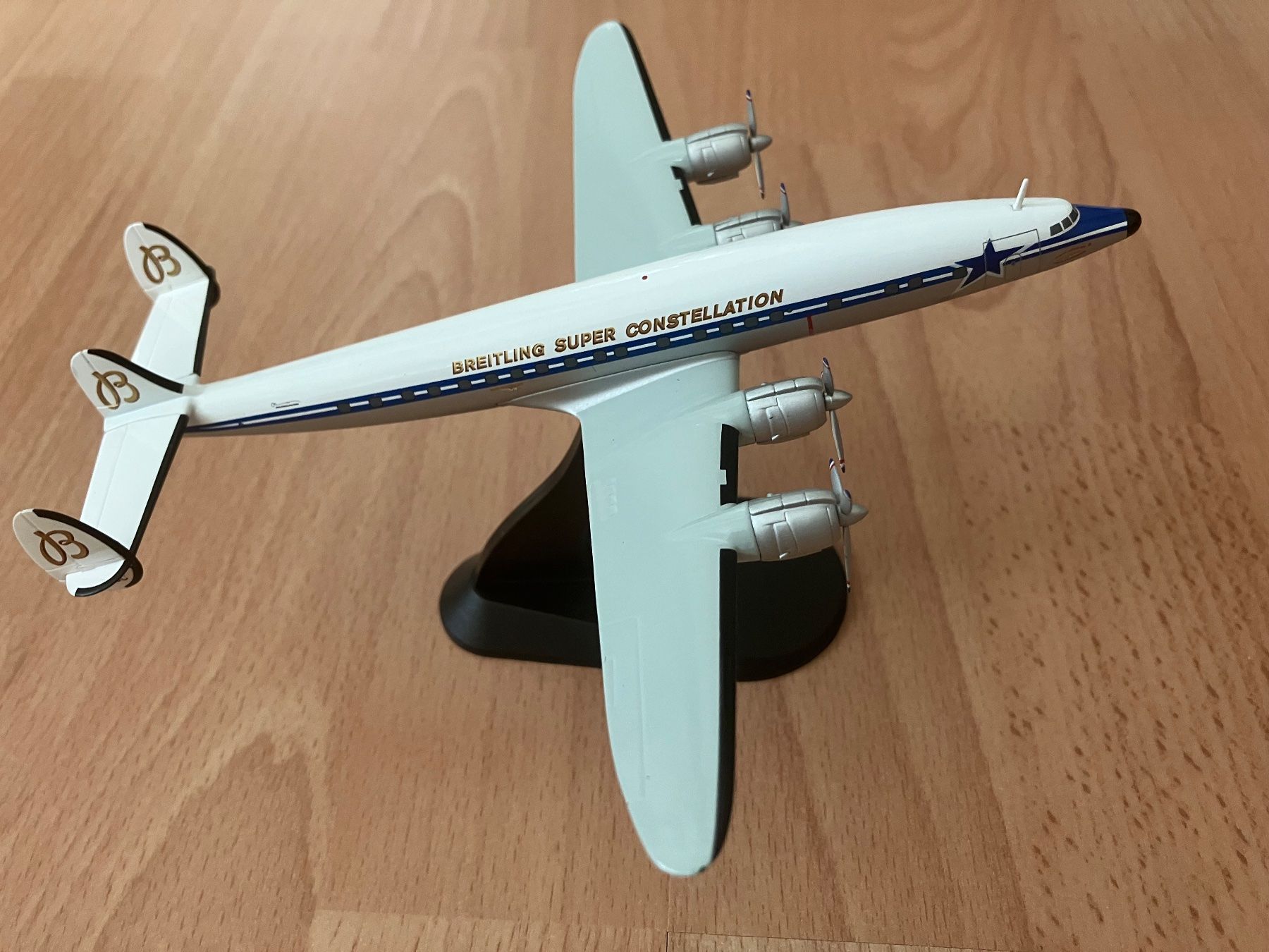Lockheed Kits de montage: Breitling Super Constellation Hobbymaster 1:200 Model – Neuf (Voir description) à Zürich par Classic_Collection_Zurich 5