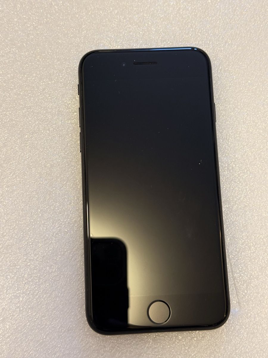 Apple Portables: iPhone SE 2Gen – D'occasion à Einigen par iva_86t8 2