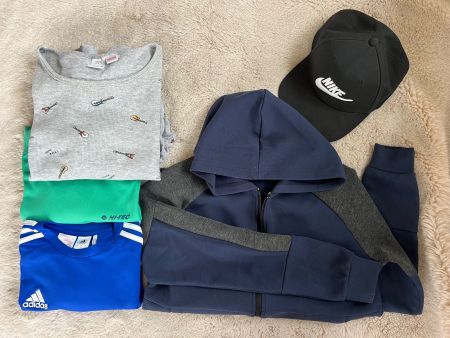 Jungen Kleiderpaket Gr. 152 Adidas Nike - 5 Stück