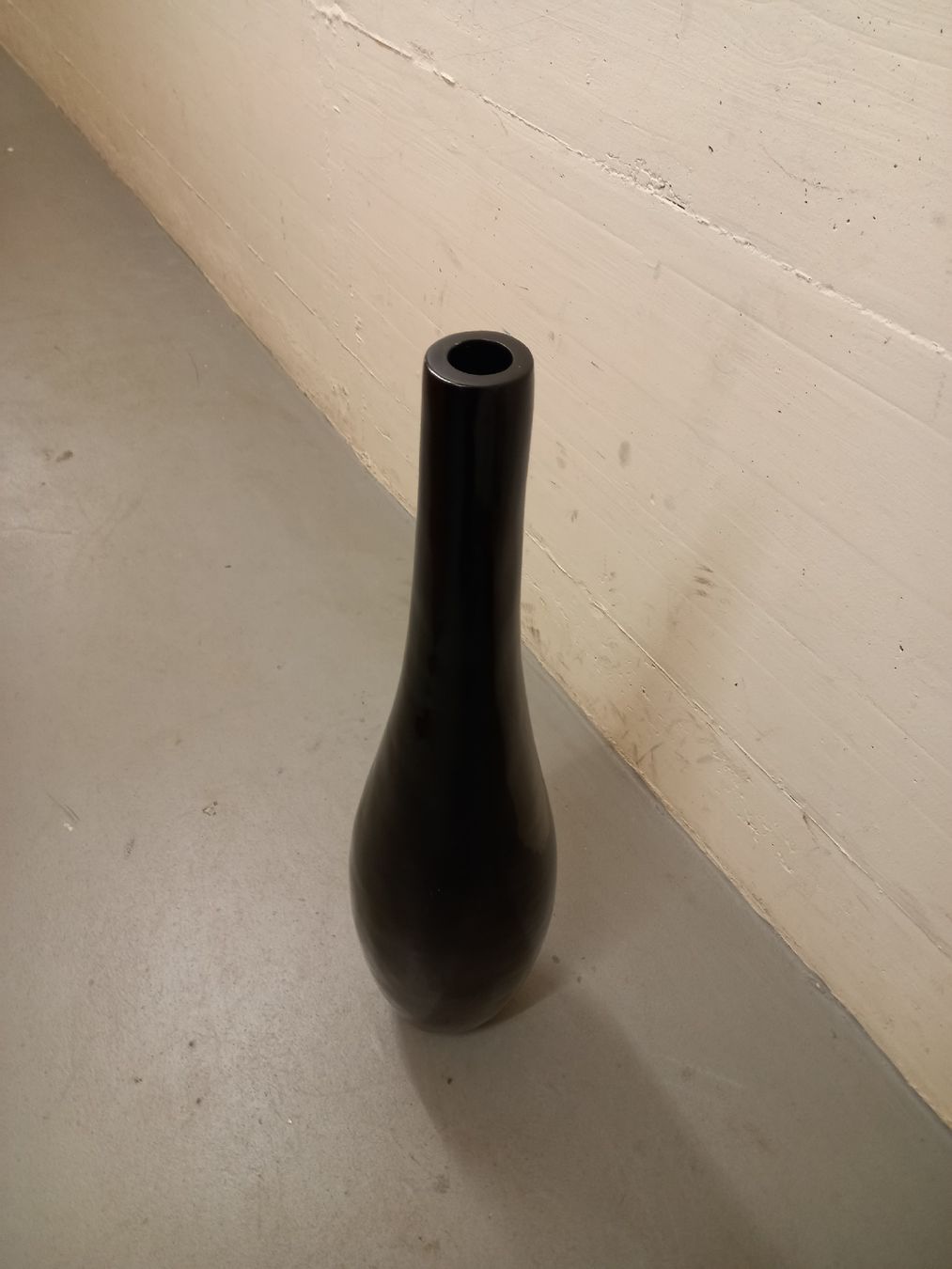 Vasi & Recipienti: Blumen Vase in Black – Usato da Sirnach venduto da agm_mv57 2