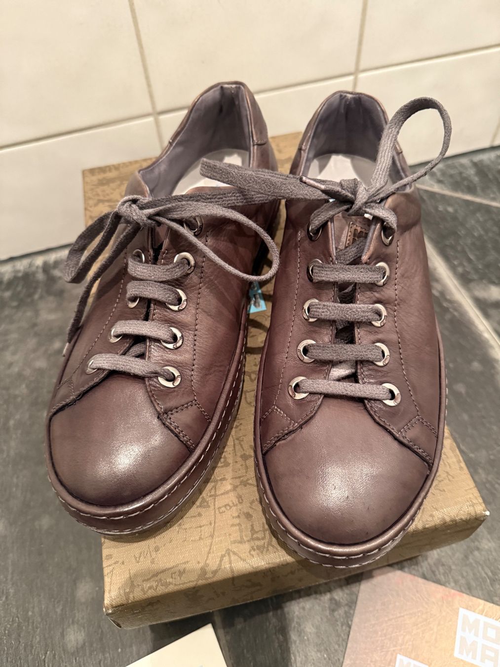 Moma Scarpe da uomo: Moma Sneaker grau Gr. 40 – Usato da Chur venduto da spicebone
