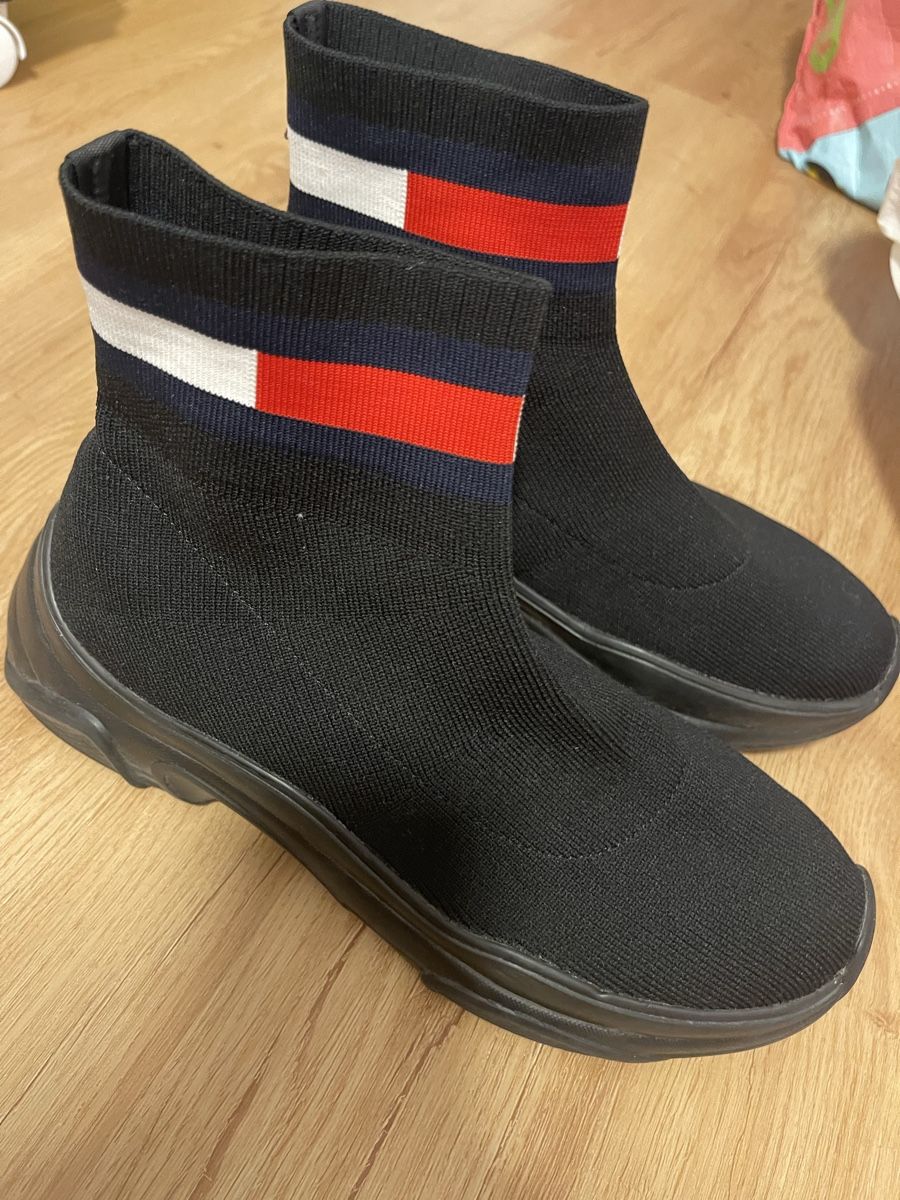 Tommy Hilfiger Scarpe da donna: Tommy Jeans Sock Booties - Size 39 - – Usato da Wattwil venduto da mkt_s2l5