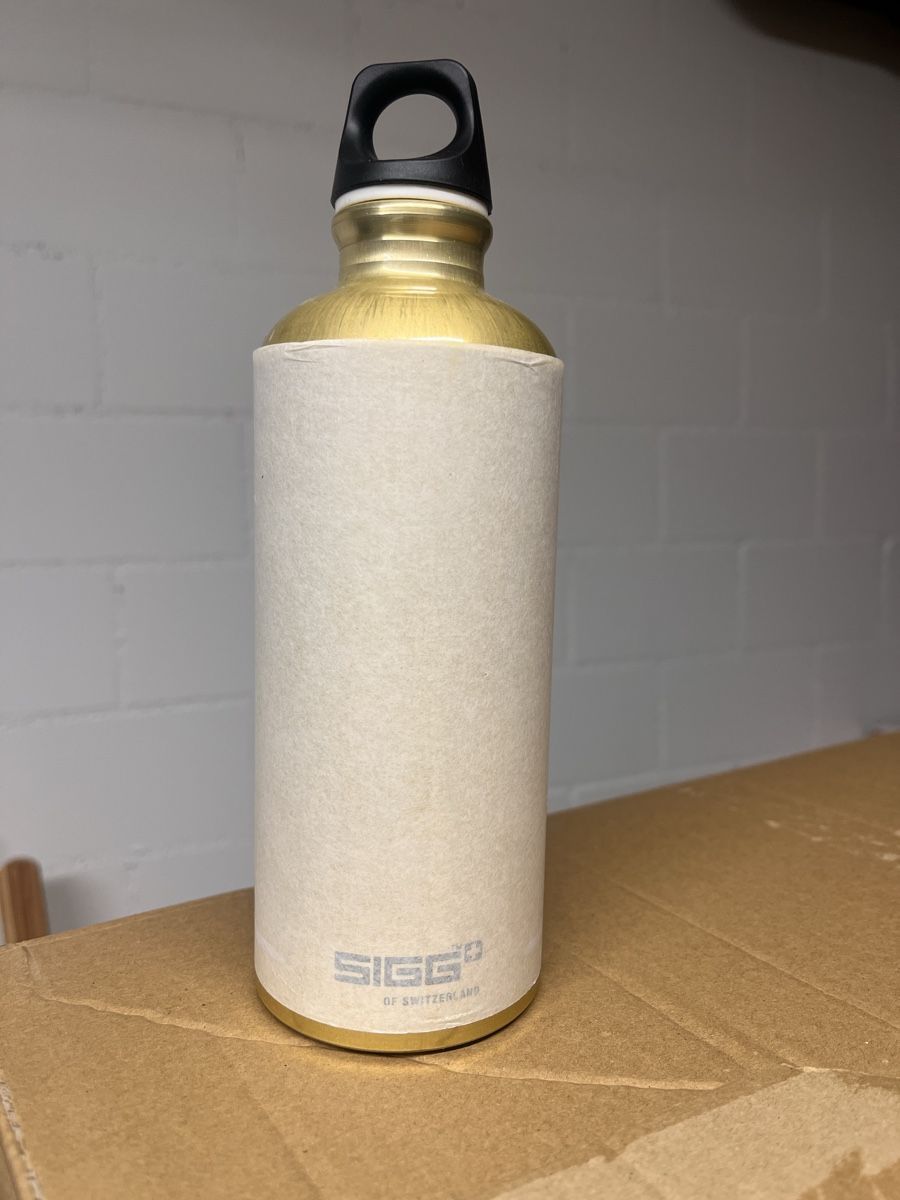 Sigg Borracce & Thermos: Sigg Trinkflasche 0,6l mit Haribo Branding – Nuovo (secondo la descrizione) da Pfäffikon ZH venduto da Restore-Me 1