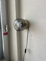 IKEA SOLKLINT Wandleuchte – Messing / graues Glas
