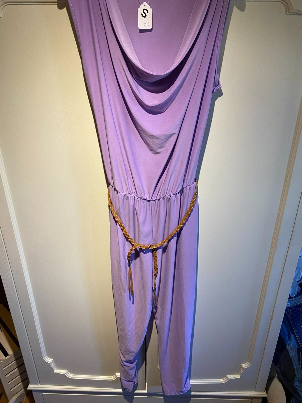 Tute: KLEID- JUMPSUIT-LILA EINTEILIG – Nuovo e nell'imballaggio originale da Meienried venduto da ManuelaBoutique 2
