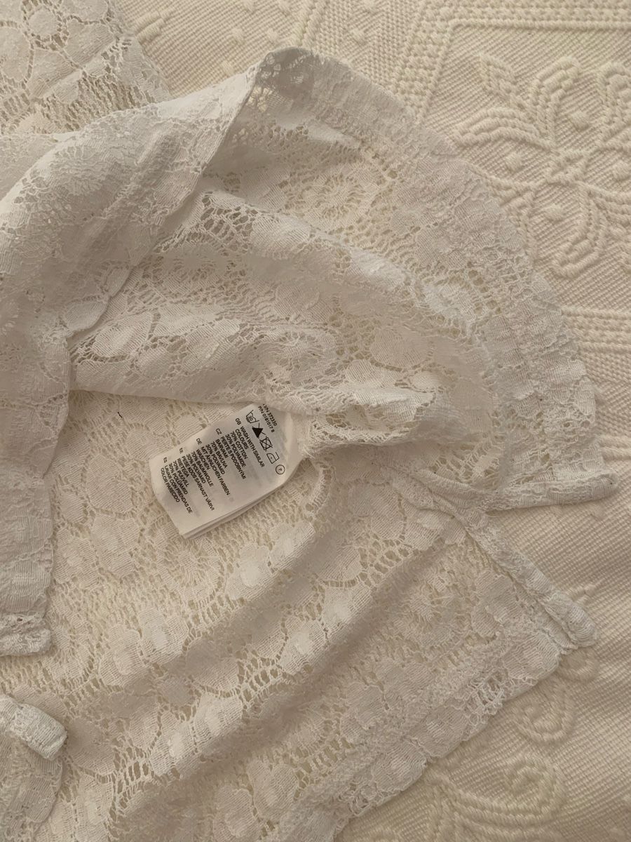 H&M T-Shirts: T-Shirt aus weisser Spitze – Gebraucht aus Zürich von p_q7q_nichtraucher 3