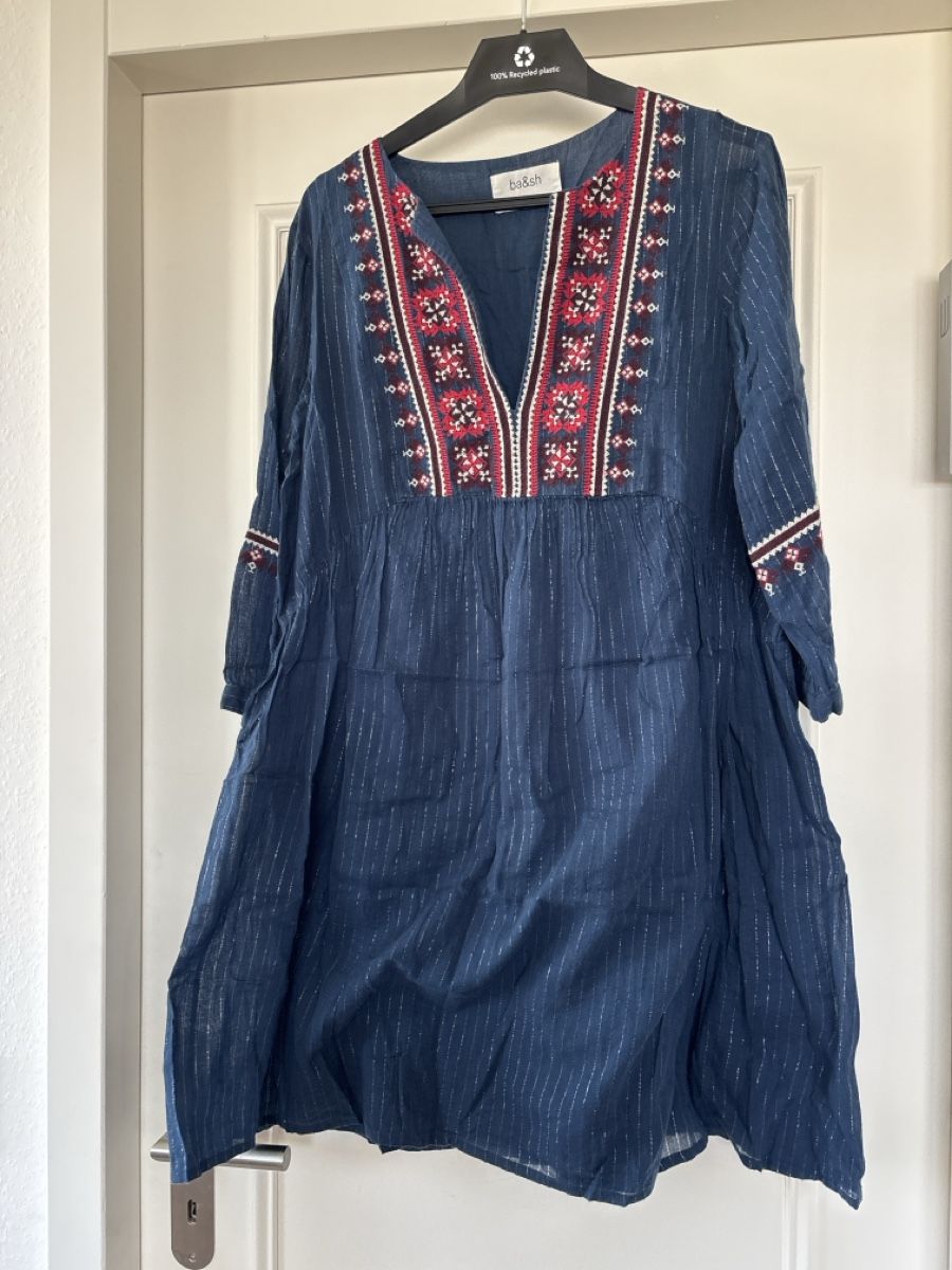 Ba&Sh Kleider: Robe courte bleue avec broderies taille 2 – Gebraucht aus Genève von bha_jcf5