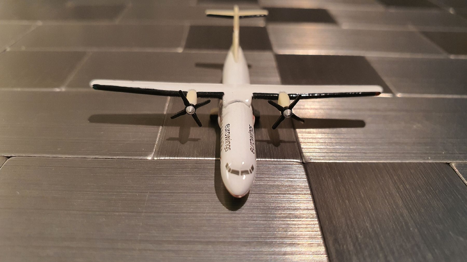 Herpa Kit di modellismo & Modellini statici: HERPA EUROWINGS ATR-72 – Usato da Männedorf venduto da Modellbau-wyss 3