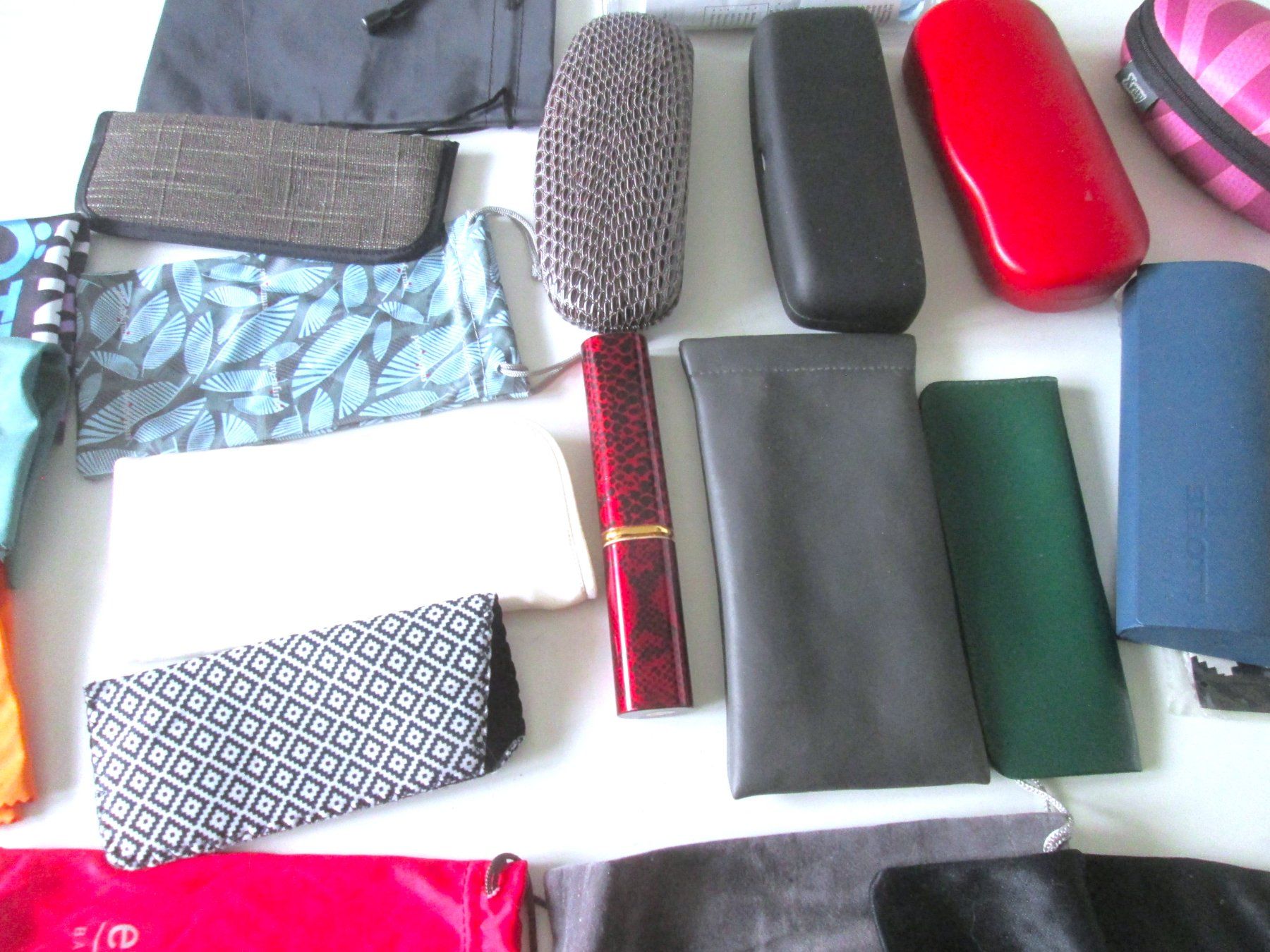 Sonstige Kleidung & Accessoires: 17 Brillenetuis + Brillen-Tuch – Gebraucht aus Sementina von babucia 1