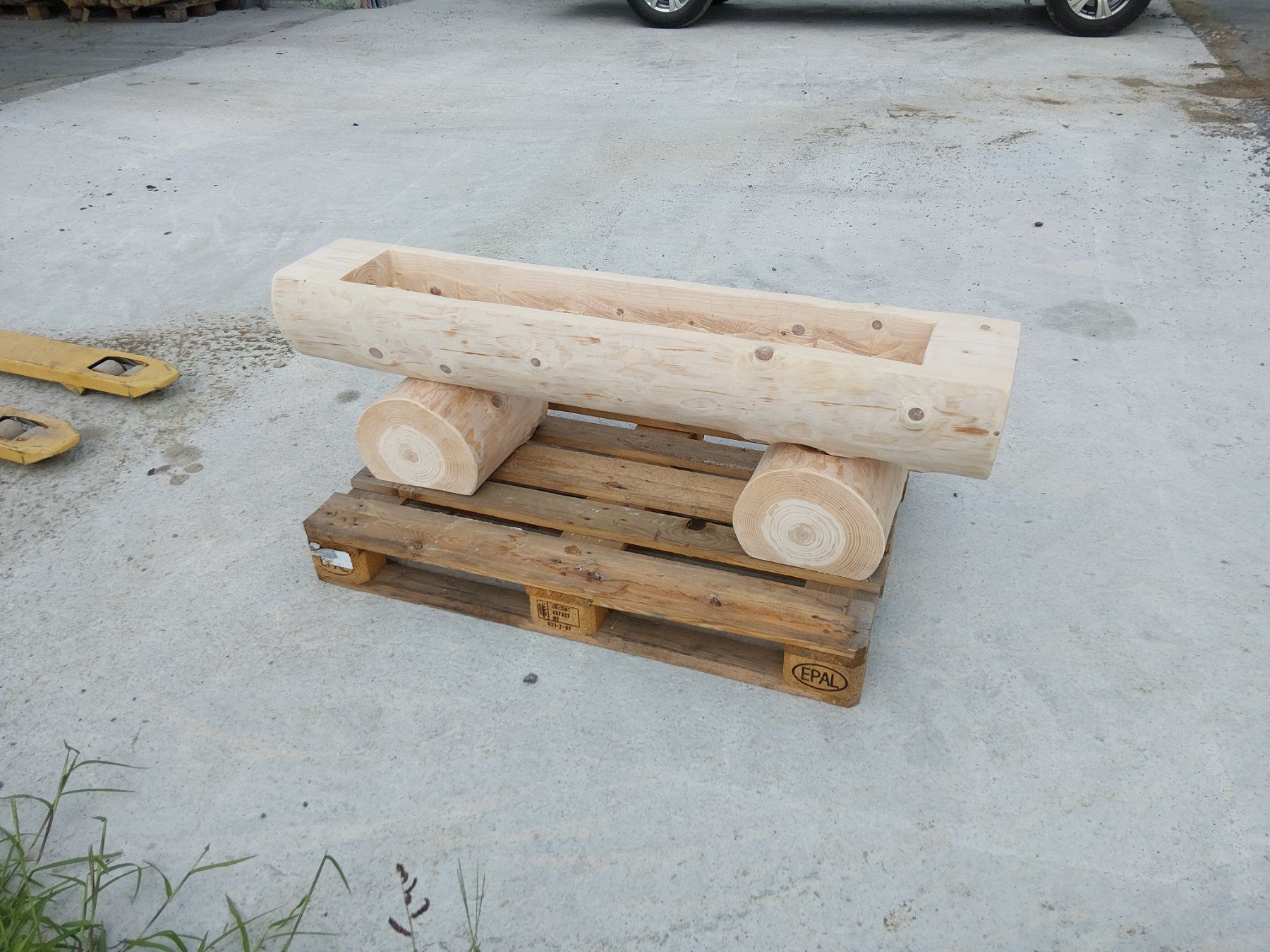 Vasi per fiori: Blumentrog aus Tanne Rundholz – Nuovo (secondo la descrizione) da Affoltern am Albis venduto da ret_6x6z 4