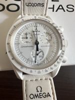 Moonswatch snoopy white 