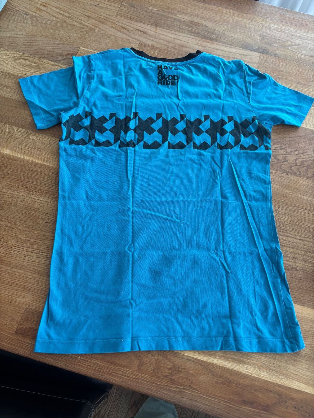 Assos T-shirts: Assos  t-shirt gr s – D'occasion à Geuensee par sonnetje 1