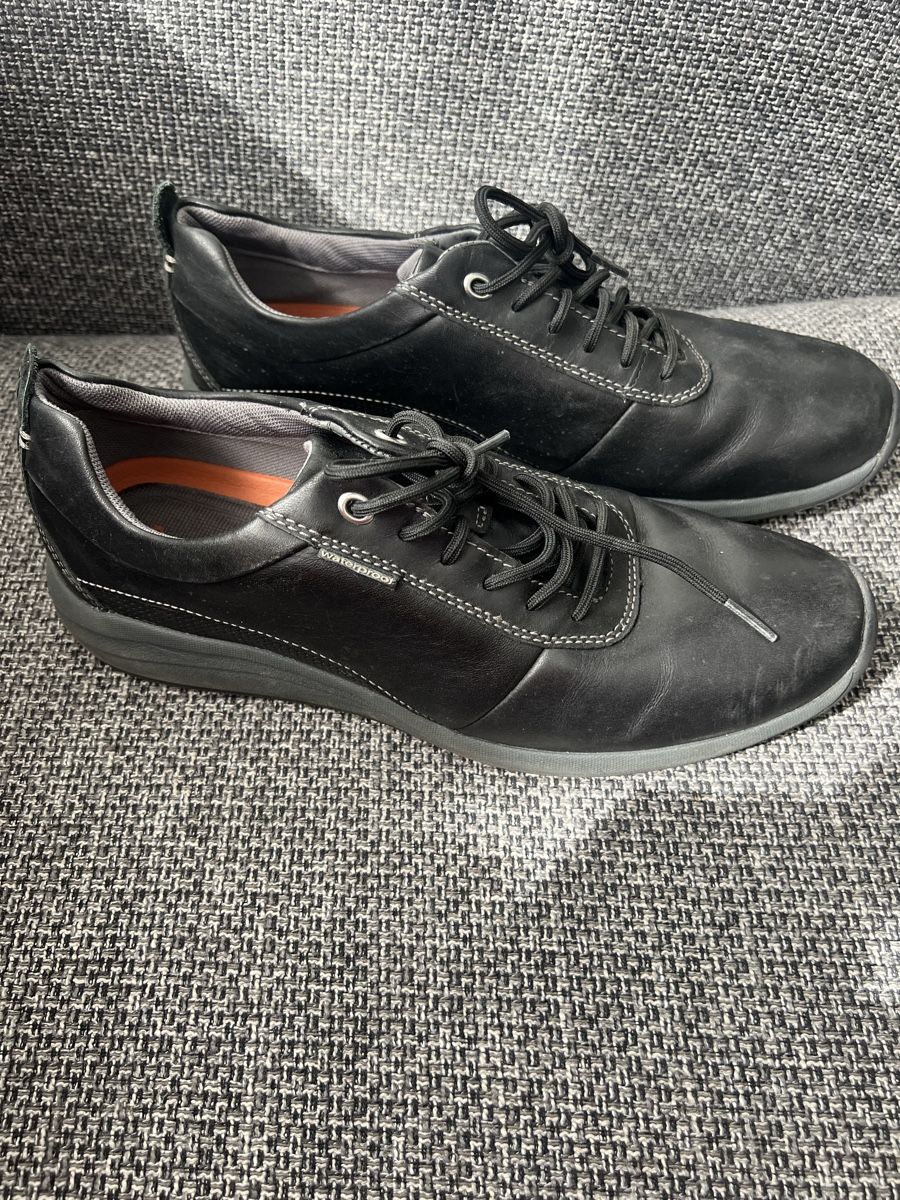 Clarks Scarpe da uomo: Clarks Schuhe 44 – Usato da Zürich venduto da Walllstreet