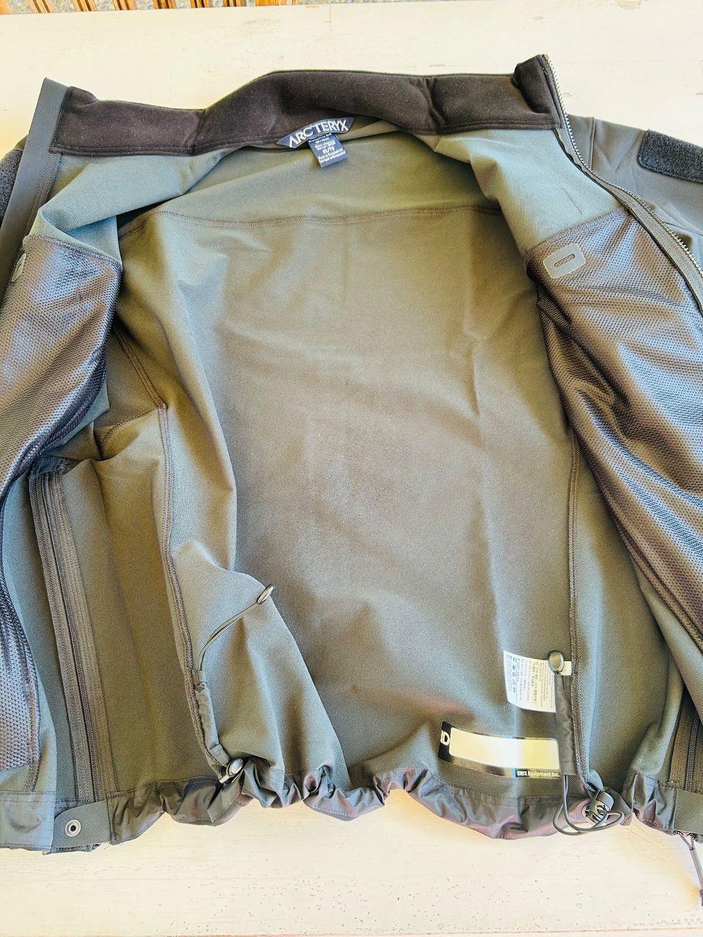 Arcteryx Giacche: Arcteryx Jacke! – Nuovo (secondo la descrizione) da Stein am Rhein venduto da Simplex1 2