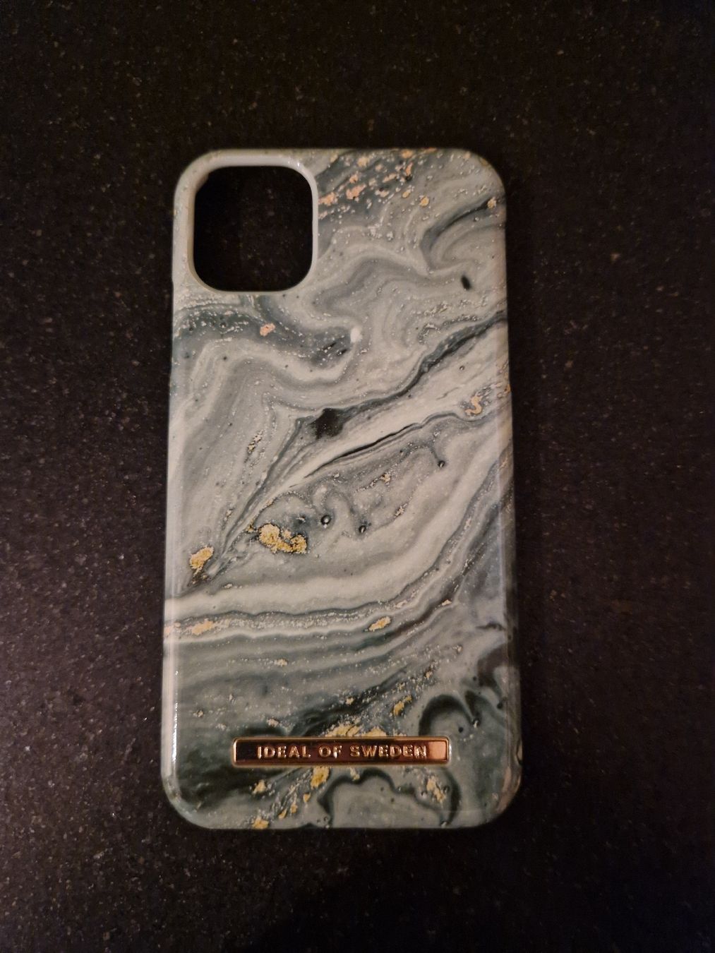 iDeal of Sweden Cover & Protezioni schermo: Handyhülle Iphone 11 – Usato da Schönenwerd venduto da Atigger