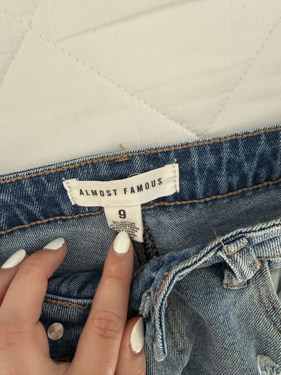 Hosen: Hotpants Gr. 38-40 💙 – Gebraucht aus Wil SG von xrnvani 1
