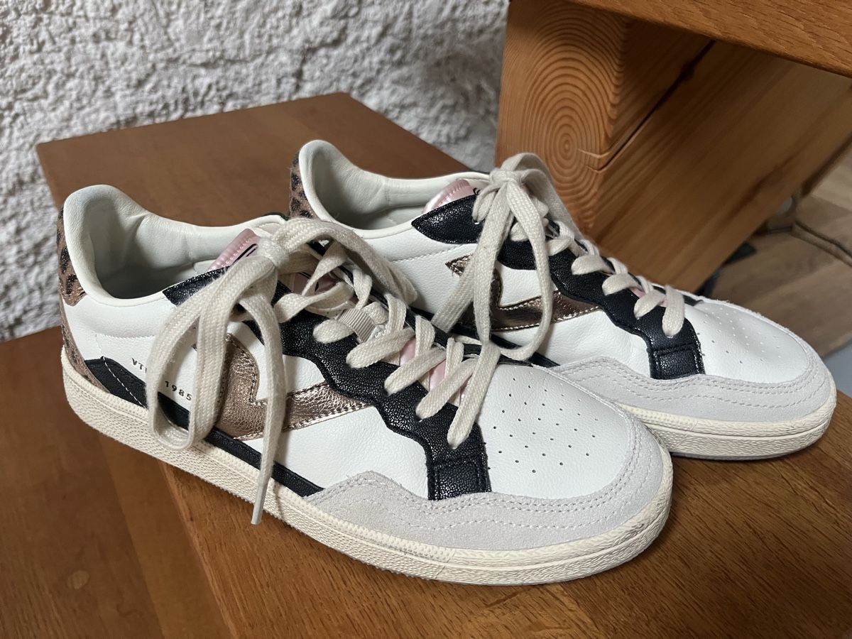 Damenschuhe: Victoria Sneakers, 40 – Gebraucht aus Stetten SH von Gwendin