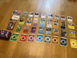 Pokemon Karten mit Zubehör und Box guter Zustand