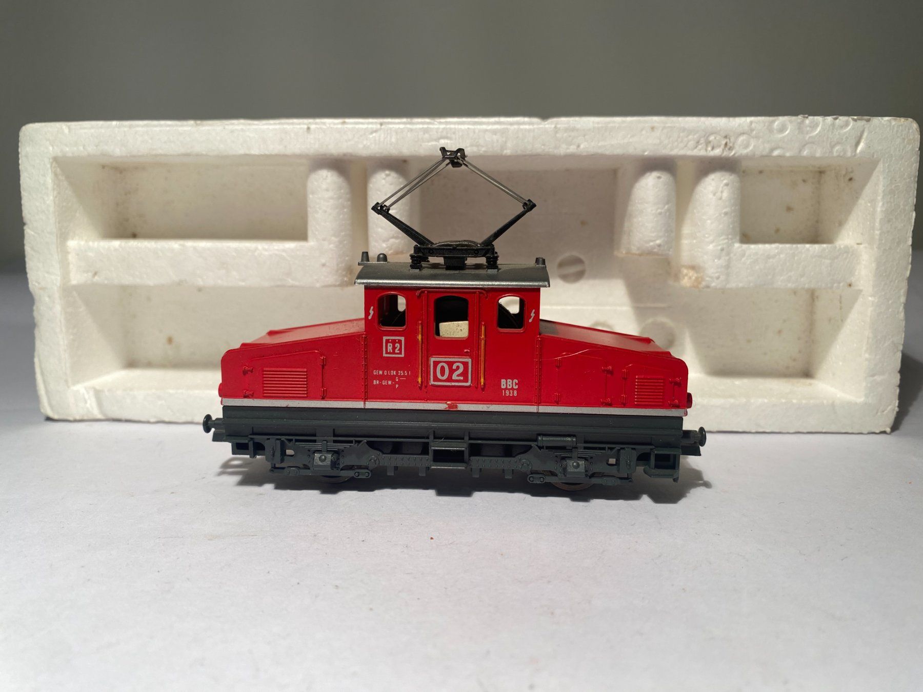 Lima Modellini di ferrovie: LIMA, Rangierlok BBC Werkslok 02 rot, DC Analog – Usato da Buchrain venduto da Modellbahn11