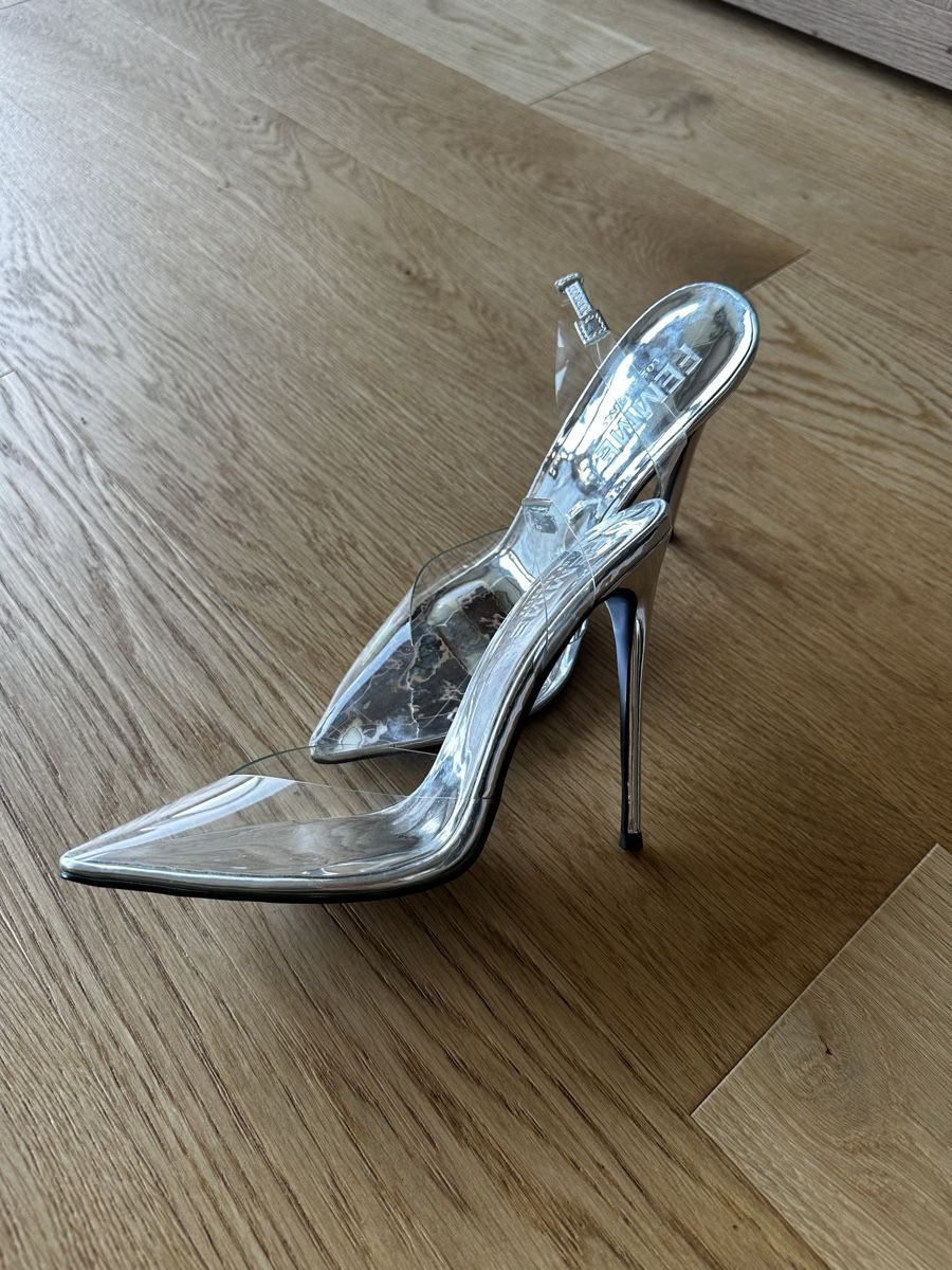 Damenschuhe: Talons argentés / plastique 37 new – Neu und originalverpackt aus La Croix (Lutry) von secondhandZara 1