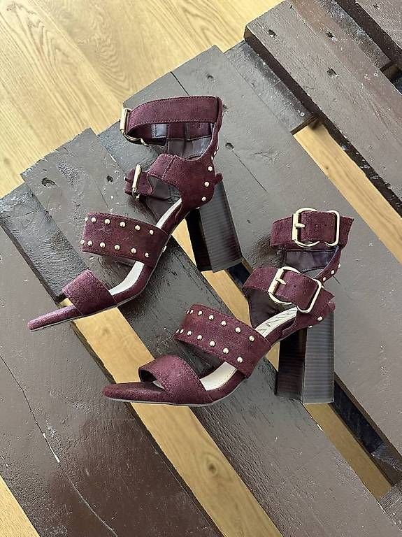 Scarpe da donna: Sandales à talons 38 – Usato da La Neuveville venduto da ste_rk86