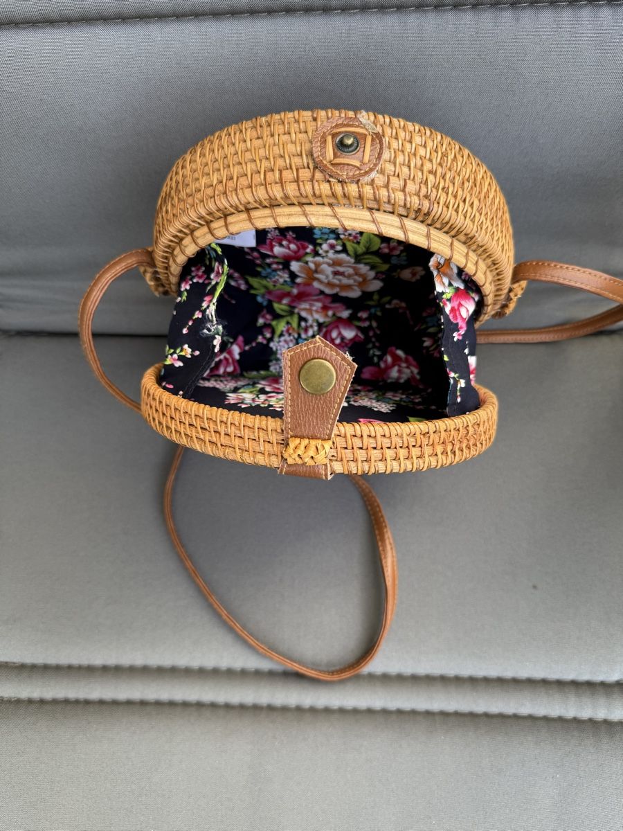 Taschen für Damen: Runde Tasche in Flecht – Gebraucht aus Bichelsee von straub87 1