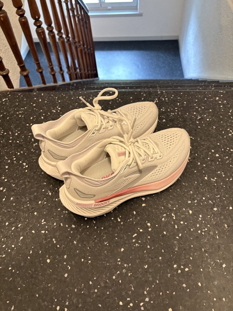 Brooks Scarpe da donna: Brooks Glycerin GTS 23 – Nuovo (secondo la descrizione) da Zürich venduto da man_pv7l