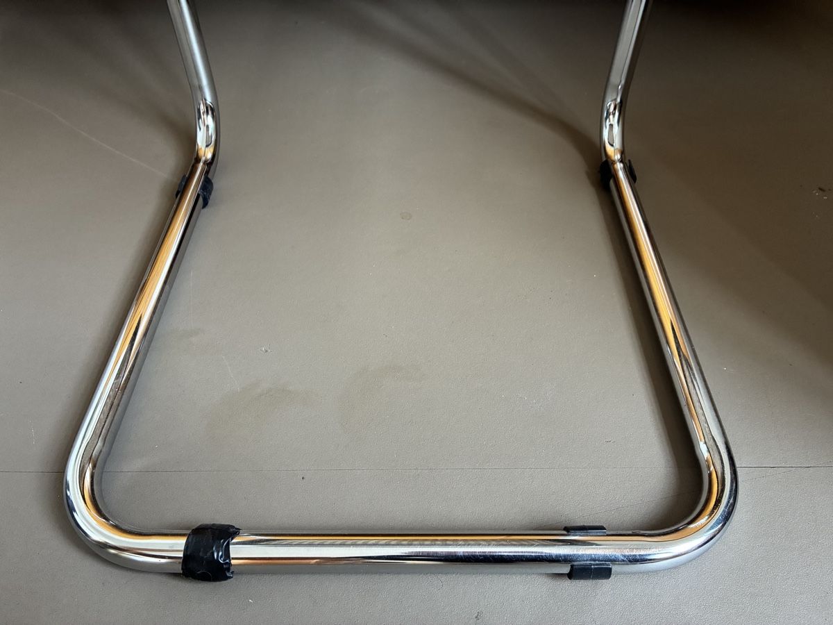 Stühle: 2 Freischwinger – Gebraucht aus Luzern von Mariot1991 1