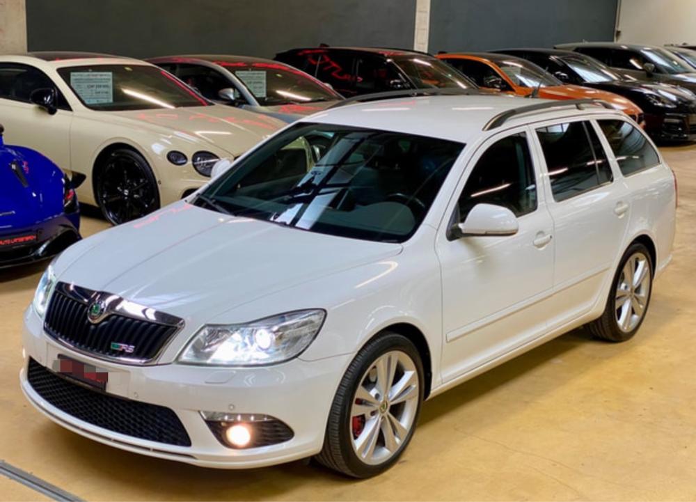 SKODA Octavia Combi 2.0 TDI RS DSG