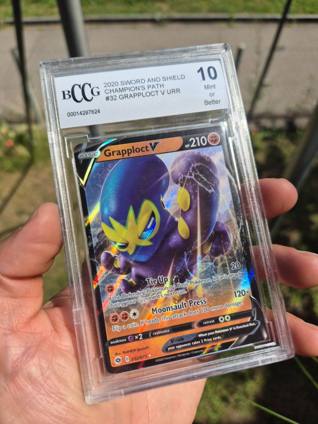 Pokémon Carte collezionabili: Grapploct V, Champions Path 32/73 – Nuovo e nell'imballaggio originale da Zürich venduto da alessa88 1