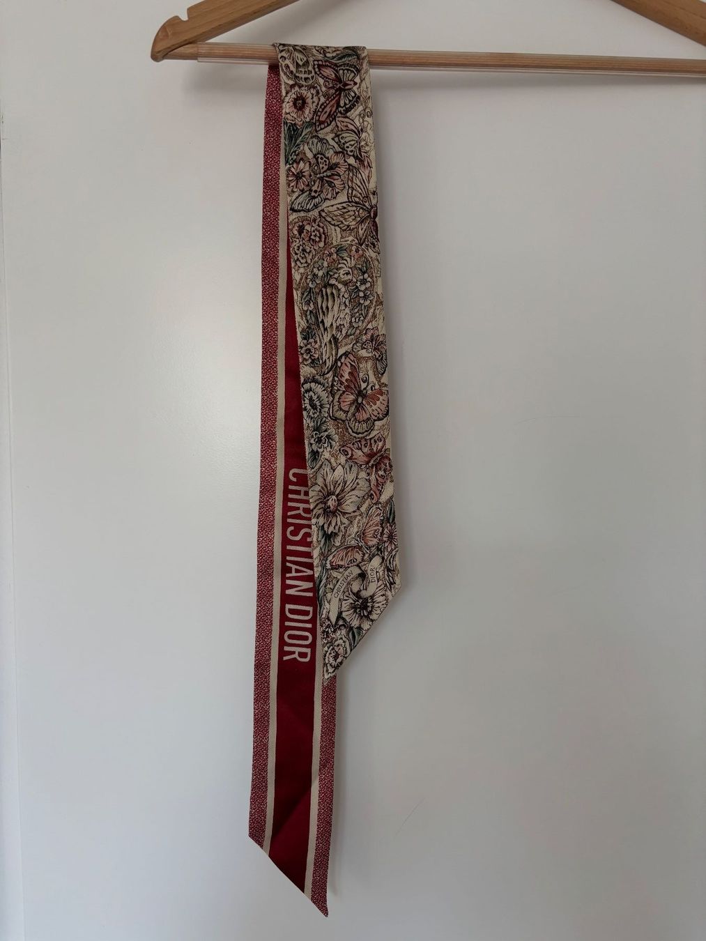 Dior Foulard & Sciarpe: DIOR Seiden Twilly 105x6cm – Usato da Herrliberg venduto da mayfi