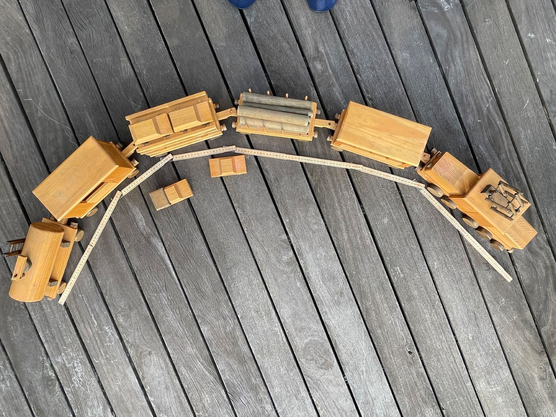 Giocattoli: Holz Eisenbahn mit Krokodil Lok – Usato da Hünibach venduto da Huema 6