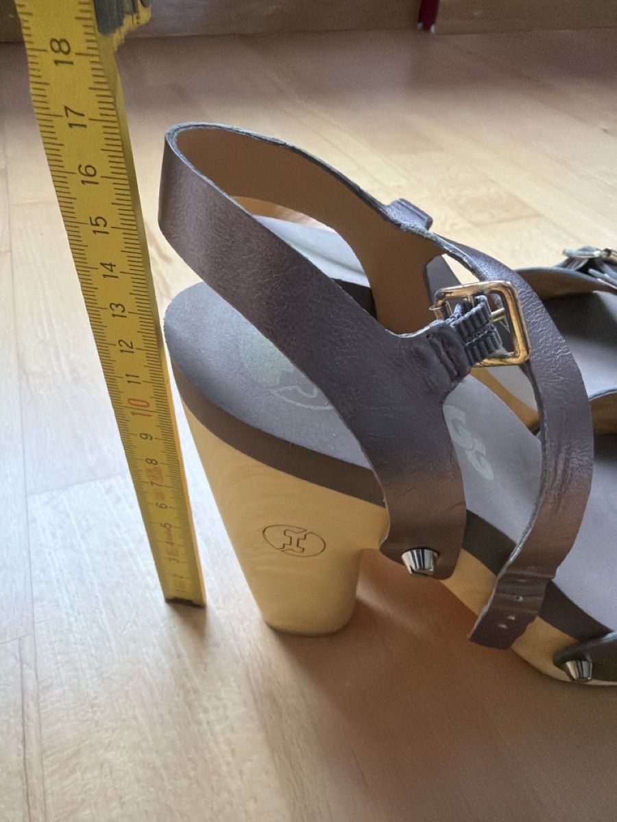 Scarpe da donna: Holz Sandalen von floh Gr. 37 – Usato da Oberrohrdorf venduto da Mariann79 5