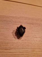 small pendant onyx in hand
