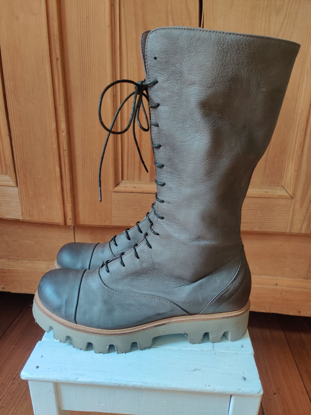 Lofina Damenschuhe: Lofina Stiefel – Neu und originalverpackt aus dornach von morgenrot2000
