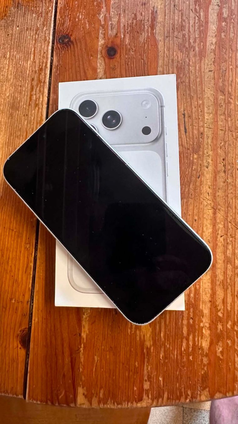 Apple Handys / Smartphones: iPhone 17 Pro 512 GB – Gebraucht aus Muttenz von scubabcn 1